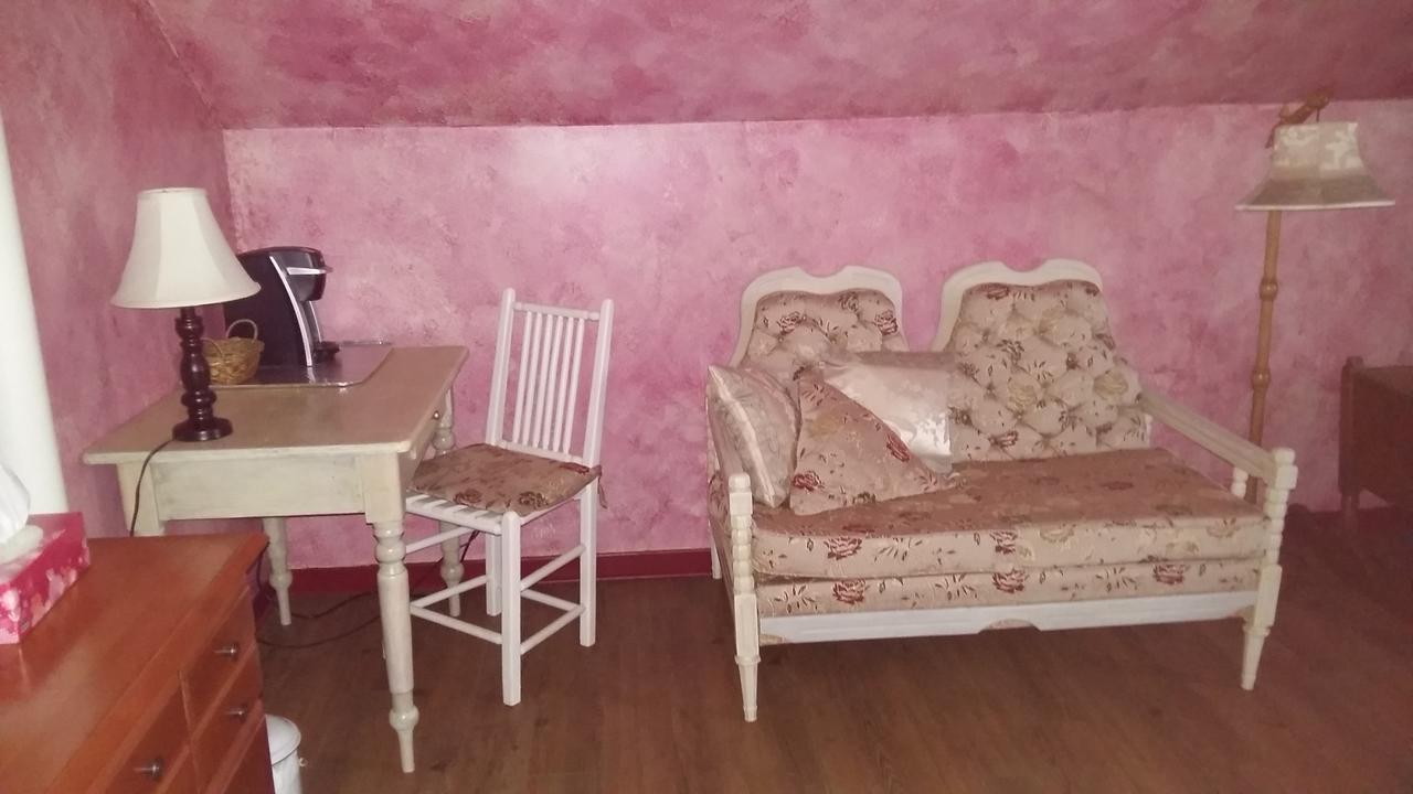 Gite Agricole Les Lilas Saint Wenceslas Esterno foto
